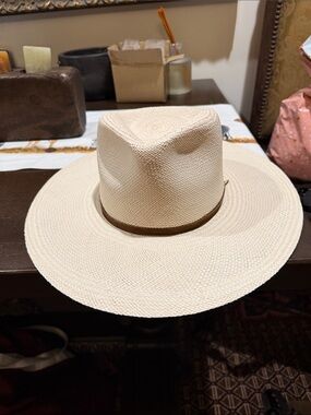 “JANESSA LEONE” 100% Straw Hat